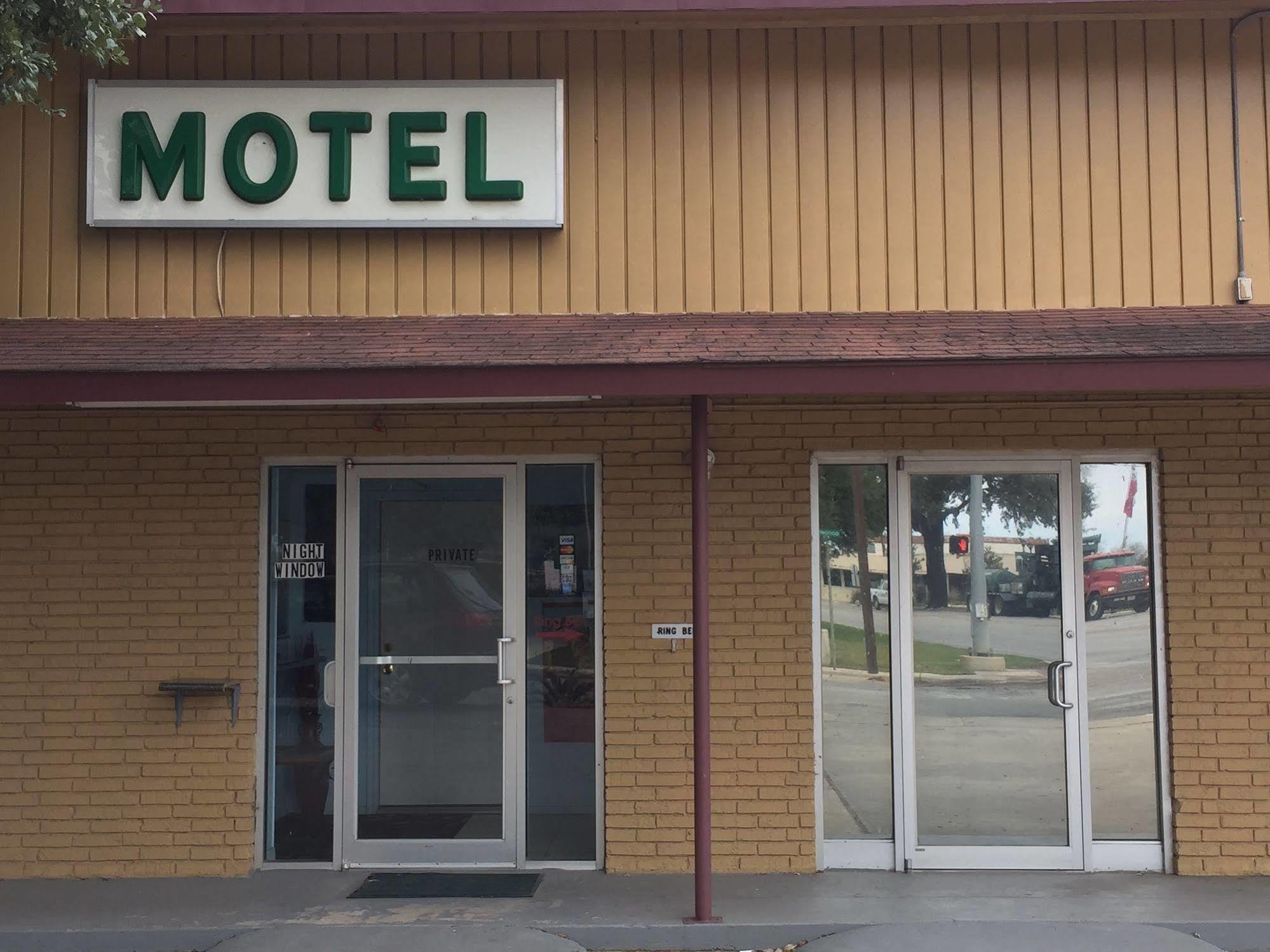 Downtowner Motel Pleasanton Ngoại thất bức ảnh